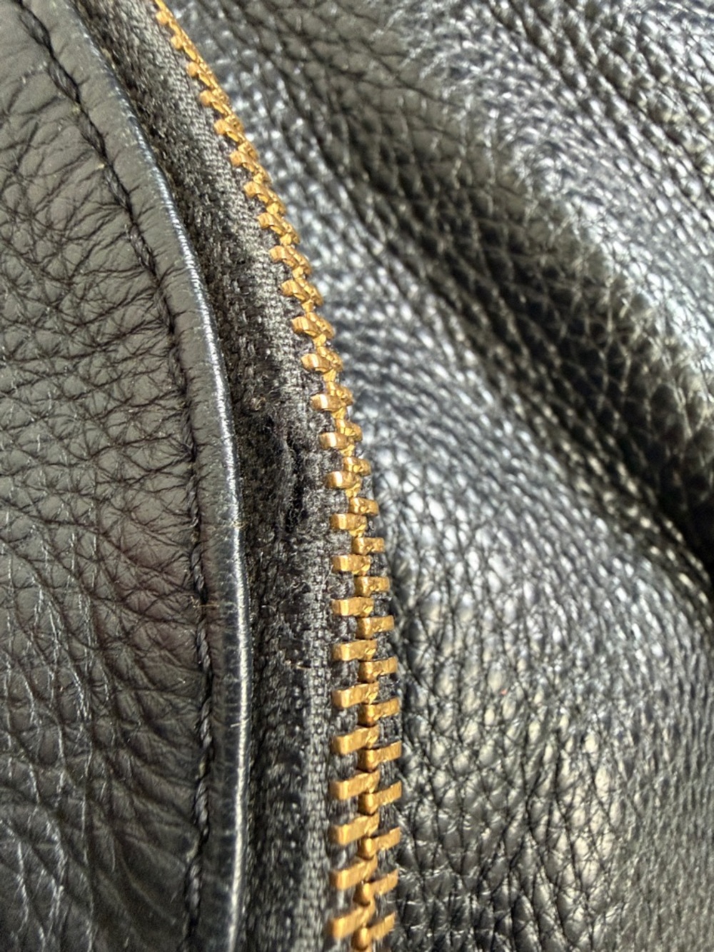 Marc by Marc Jacobs Classic Natasha black leather crossbody handbag. - Picture 10 of 10